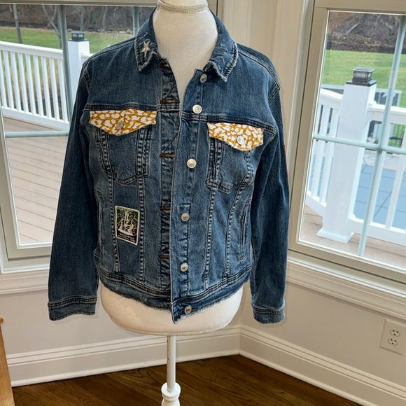 Boutique Jean Jacket - Picture 1 of 7